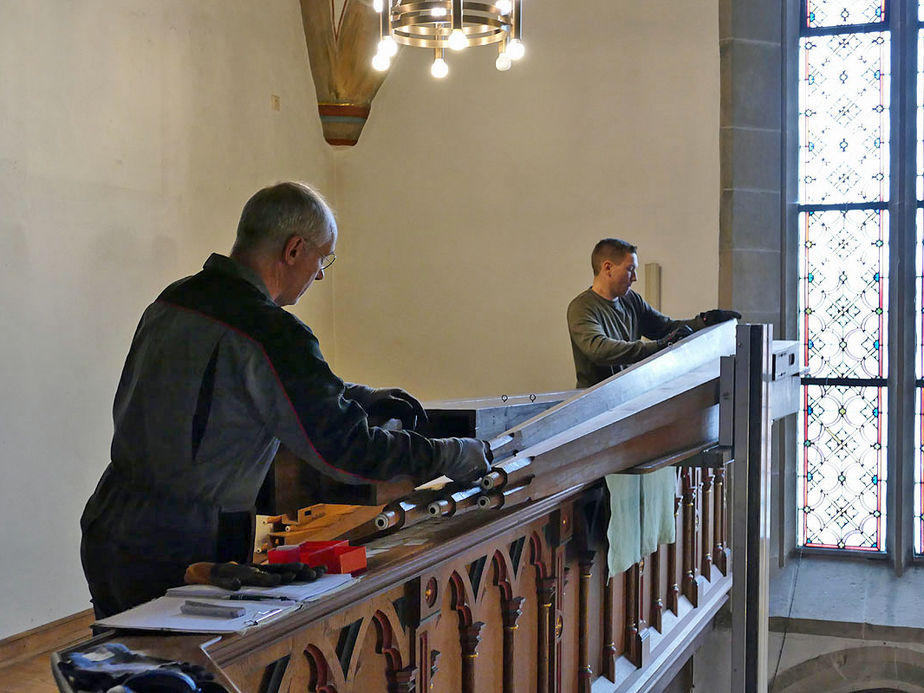 Abbau und Verkleidung der "Lötzerich Orgel" in Sankt Crescentius (Foto:Karl-Franz Thiede)